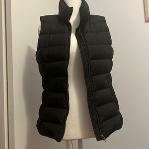 Tommy Hilfiger women’s black Puffer Vest